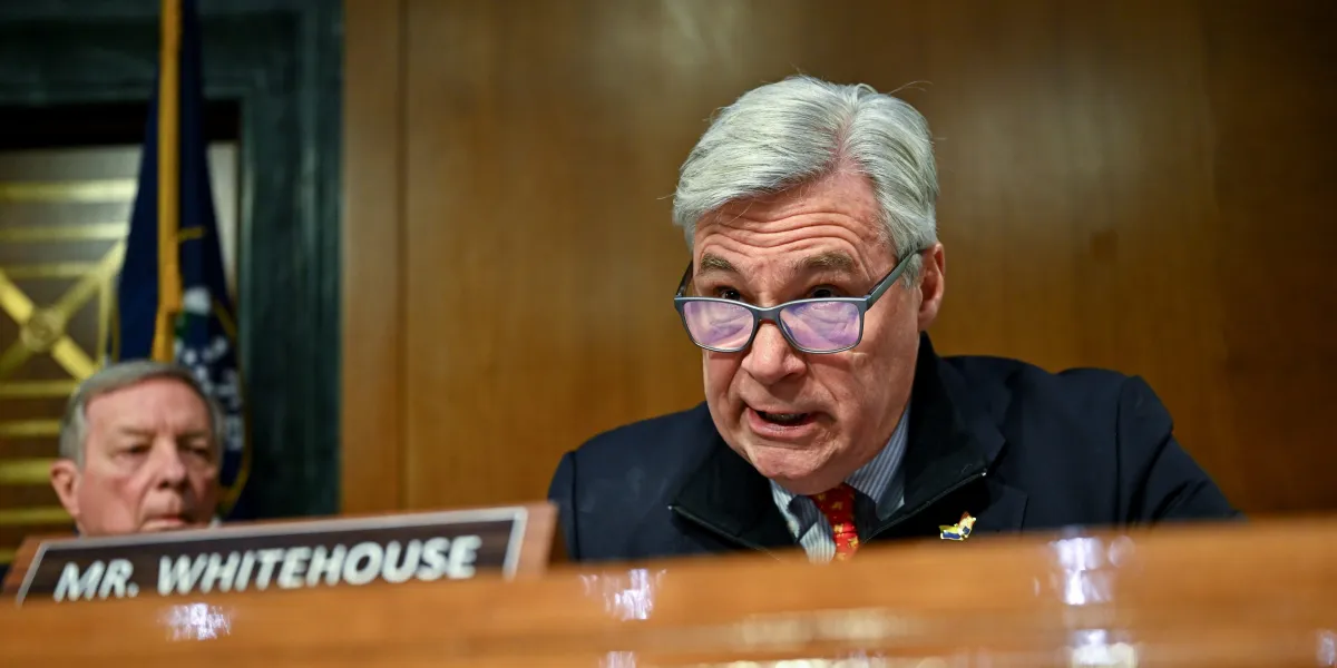 ICE Should Show It Hasn’t Been “Infiltrated by Violent Extremists,” Senator Urges